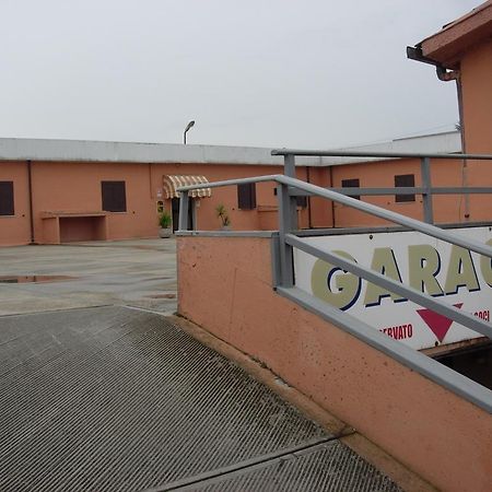 Hotel Ai Vecchi Tempi Frattocchie Exterior foto